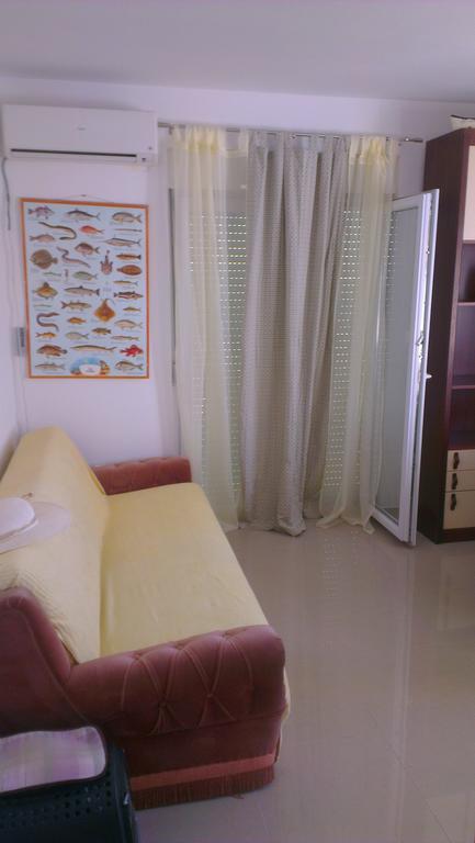 Apartment Feliks Mandre Kamer foto